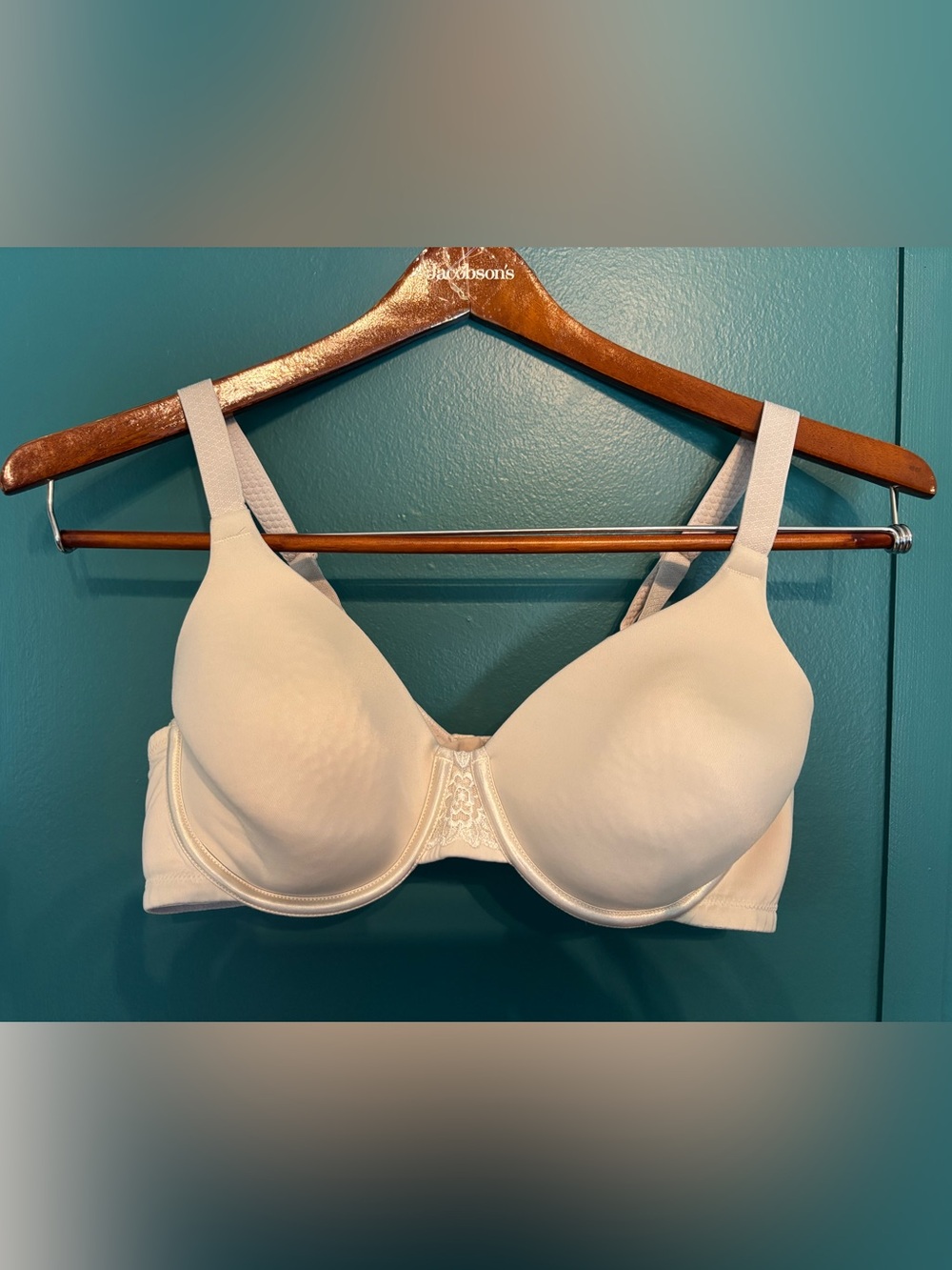 Vanity Fair Illumination Ivory Full Figure Underwire T-Shirt Bra Size 38C